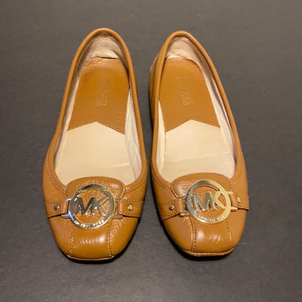 Michael Kors women’s size 7 brown flats